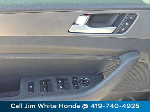 Used 2017 Hyundai Sonata Limited 2.0T FWD image 17