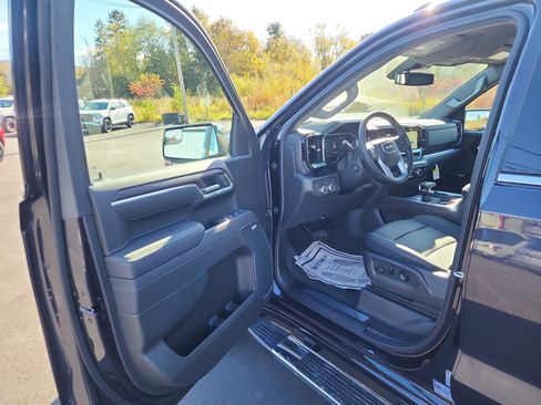 New 2026 GMC Sierra 1500 SLT w/ SLT Premium Package image 10