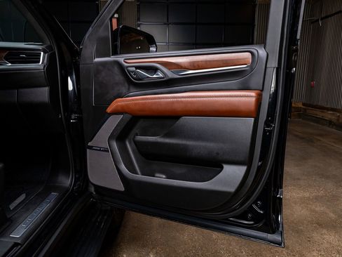 Used 2023 GMC Yukon XL Denali Ultimate image 39