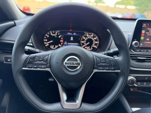 Used 2019 Nissan Altima 2.5 S FWD image 19