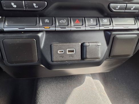 Used 2019 Chevrolet Silverado 1500 LT w/ Texas Edition RWD image 8