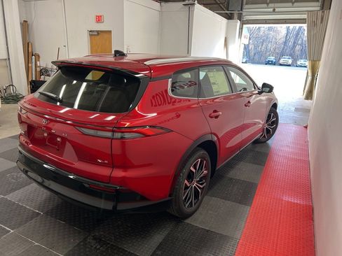 New 2025 Toyota Crown Signia image 10