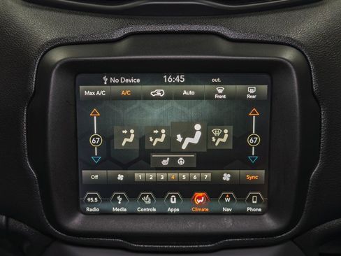 Used 2019 Jeep Renegade Trailhawk w/ UConnect 8.4 Nav Group image 40