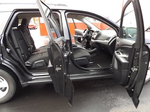 Used 2012 Dodge Journey SXT image 20