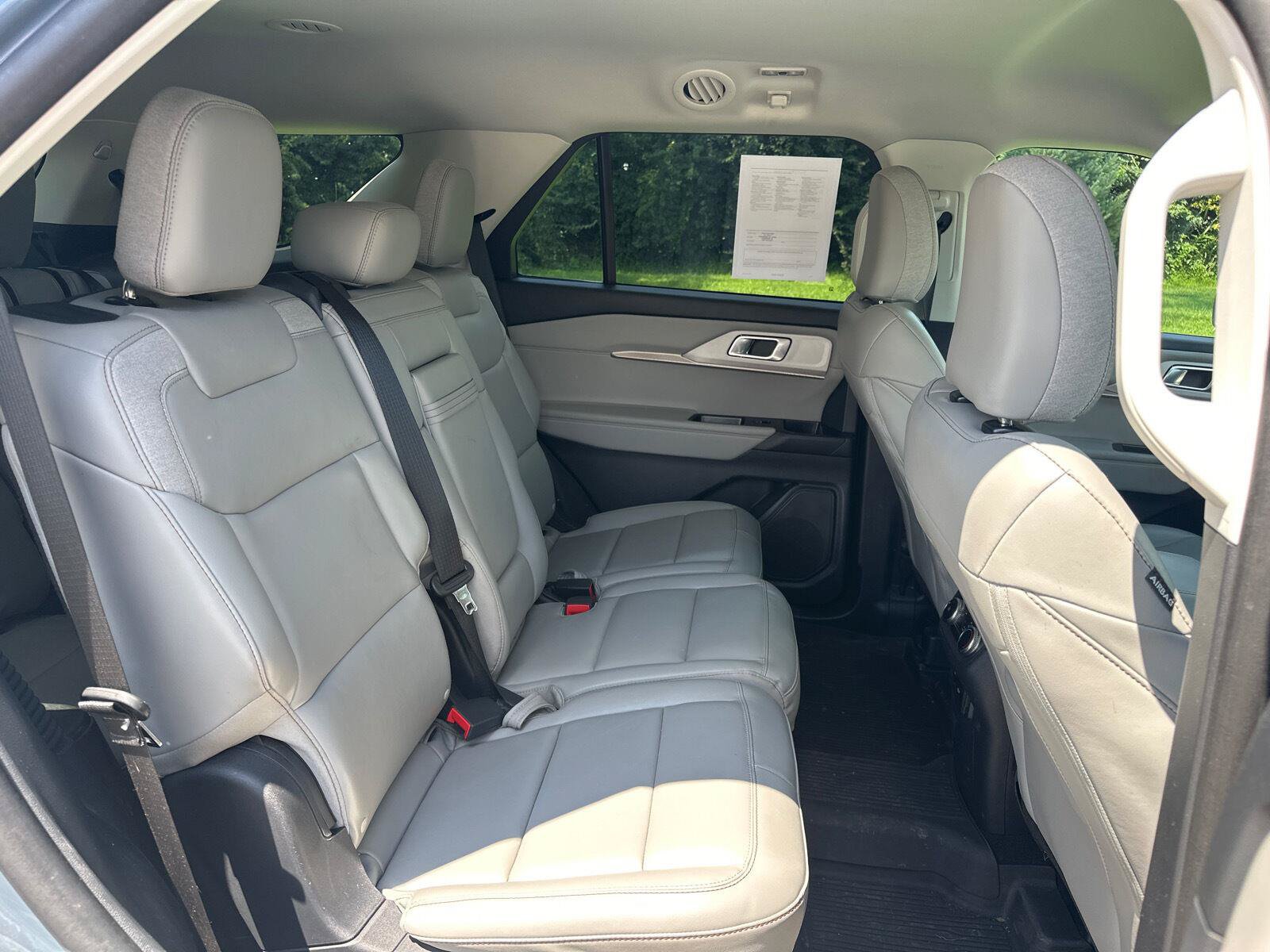 Used 2025 Ford Explorer Active w/ Active Comfort Package AWD/4WD image 23
