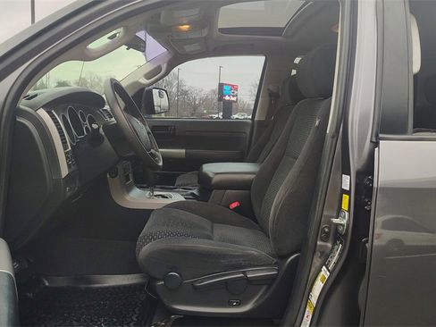 Used 2011 Toyota Tundra 4x4 CrewMax image 7