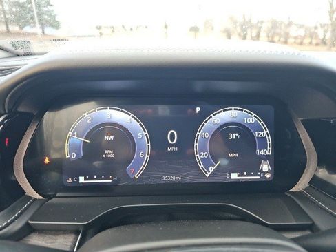 Used 2023 Jeep Grand Cherokee Limited w/ Luxury Tech Group II image 22