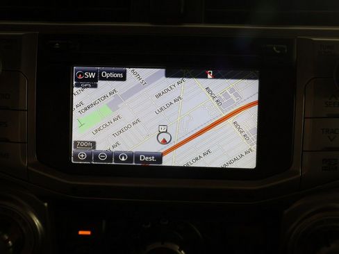 Used 2018 Toyota 4Runner SR5 AWD/4WD image 42