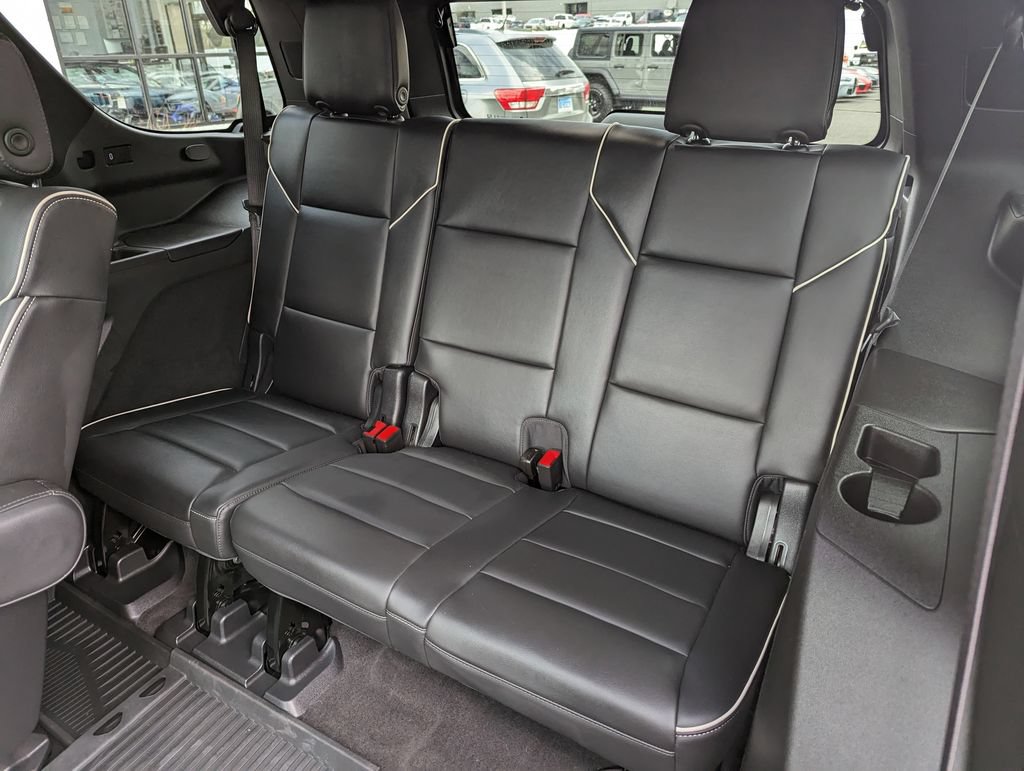 Used 2022 Cadillac Escalade Premium Luxury RWD image 41