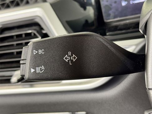 Used 2023 BMW X7 xDrive40i image 21