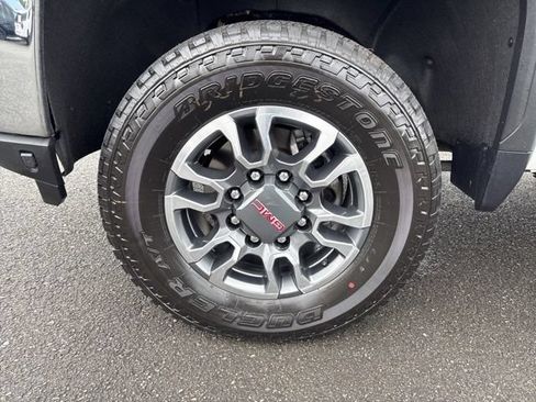 Used 2023 GMC Sierra 2500 SLE w/ SLE Convenience Package AWD/4WD image 13