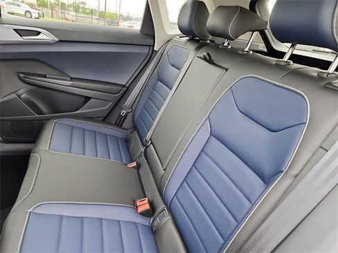 New 2025 Volkswagen Taos SEL image 15