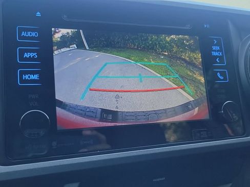 Used 2017 Toyota Tacoma TRD Sport w/ Tow Package RWD image 17