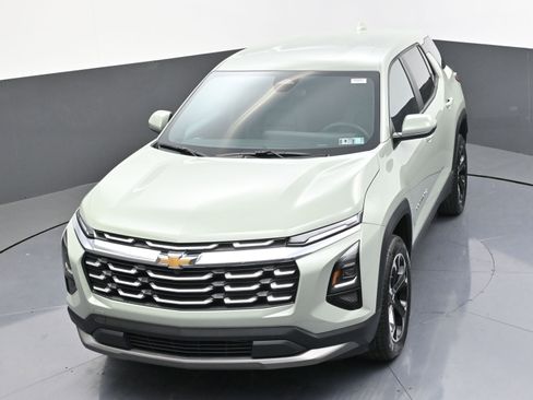 New 2026 Chevrolet Equinox LT w/ Convenience Package II FWD image 50