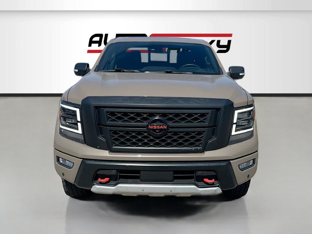 Used 2022 Nissan Titan PRO-4X w/ Pro-4x Convenience Package AWD/4WD image 2