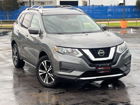 Used 2020 Nissan Rogue SV w/ Premium Package AWD/4WD image 5
