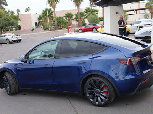 Used 2024 Tesla Model Y Performance image 16