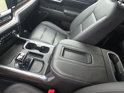 Used 2022 Chevrolet Silverado 1500 LT Trail Boss w/ LT Trail Boss Premium Package image 31