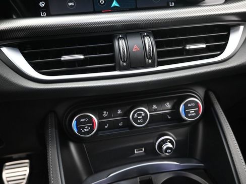Used 2023 Alfa Romeo Stelvio AWD image 16