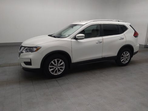 Used 2017 Nissan Rogue SV AWD/4WD image 2