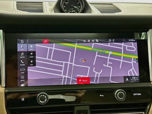 Certified 2025 Porsche Macan AWD/4WD image 14