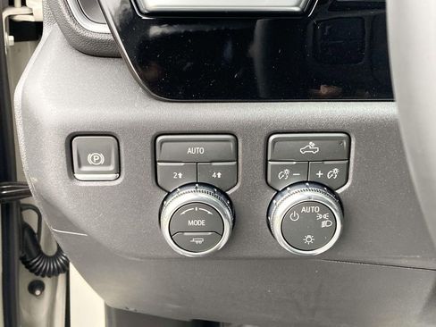 New 2026 GMC Sierra 1500 SLE w/ Preferred Package image 25