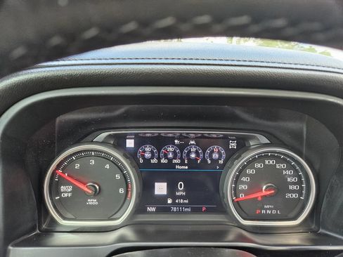 Used 2021 Chevrolet Silverado 1500 High Country w/ Technology Package AWD/4WD image 12