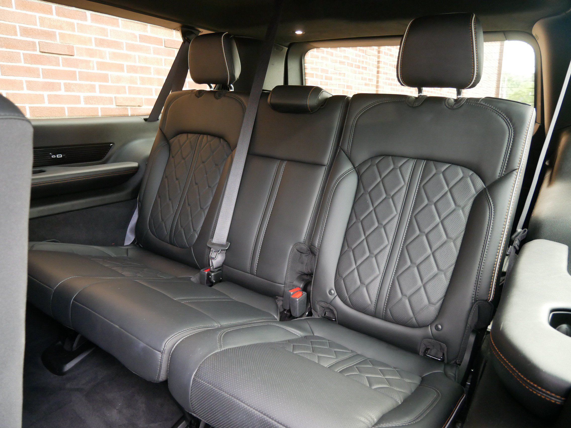 Used 2024 Jeep Grand Wagoneer L Series III w/ Rear Seat Video Group 1 AWD/4WD image 11