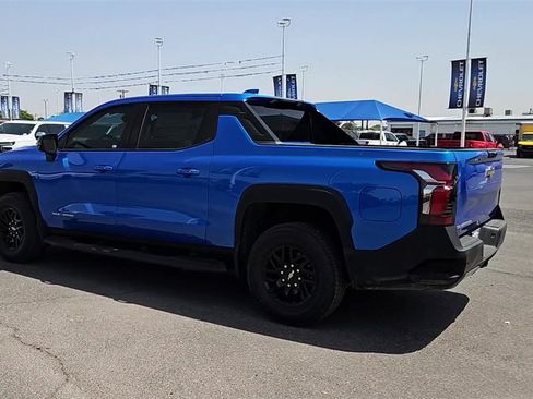 New 2025 Chevrolet Silverado EV LT image 7