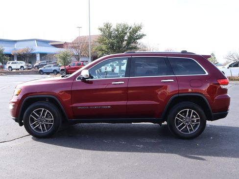 Used 2022 Jeep Grand Cherokee Limited image 36