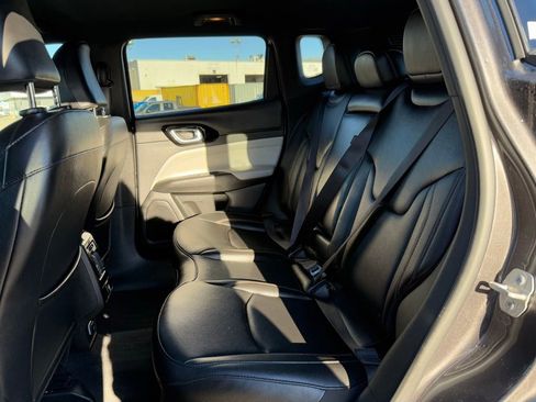 Used 2024 Jeep Compass Limited image 33