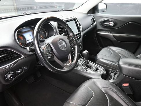 Used 2019 Jeep Cherokee Limited w/ Luxury Group AWD/4WD image 19