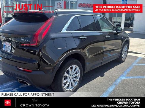 Used 2023 Cadillac XT4 Luxury w/ Cold Weather Package FWD image 2
