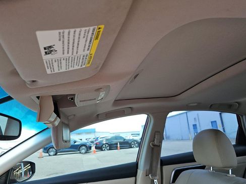 Used 2013 Nissan Altima 2.5 SL w/ Technology Pkg FWD image 9