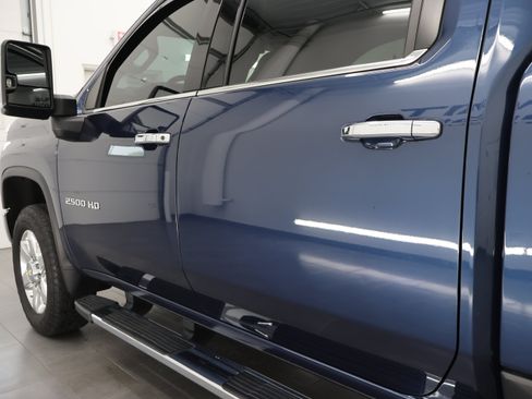 Used 2023 Chevrolet Silverado 2500 LTZ w/ Gooseneck/5TH Wheel Package AWD/4WD image 32