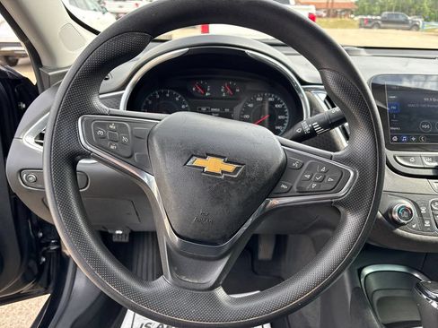 Used 2020 Chevrolet Malibu LT FWD image 14