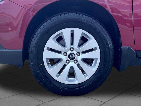 Used 2018 Subaru Outback 2.5i AWD/4WD image 11