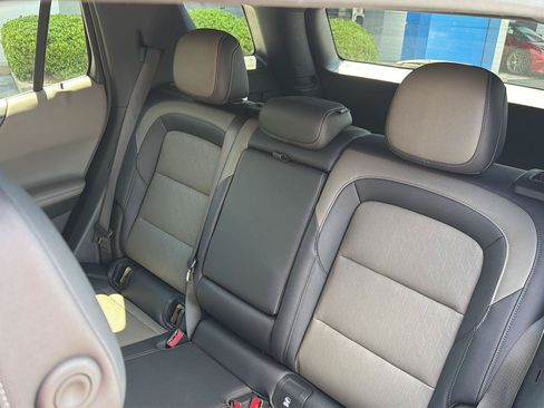 Certified 2025 Chevrolet Equinox LT w/ Convenience Package II FWD image 30