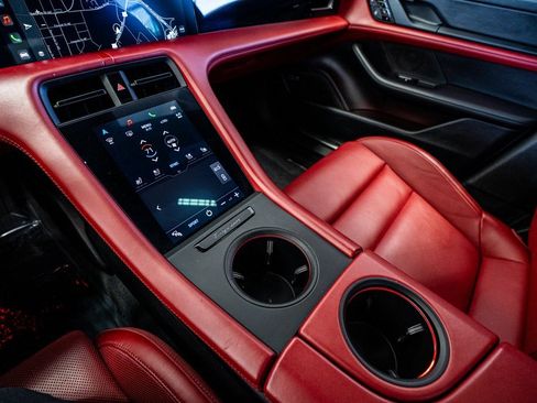 Used 2021 Porsche Taycan 4S image 43