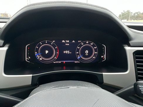 Used 2023 Volkswagen Atlas Cross Sport SE image 30