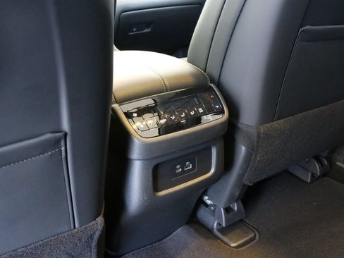 Certified 2025 INFINITI QX60 Pure AWD/4WD image 33