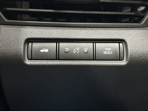 Used 2025 Nissan Altima 2.5 SV FWD image 19