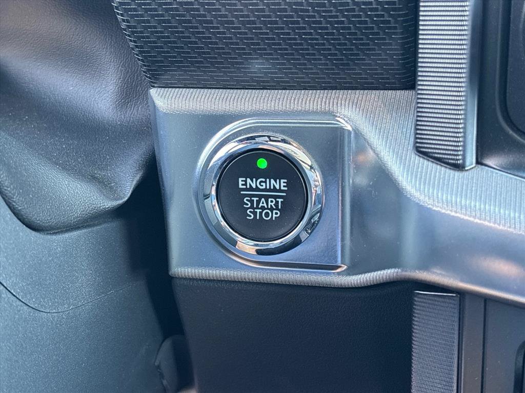 Used 2022 Ford F150 Raptor w/ Raptor 37 Performance Package AWD/4WD image 19