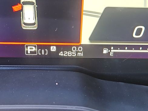 Certified 2025 Subaru Forester Premium image 6