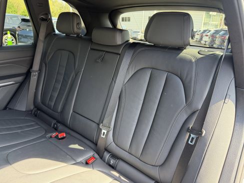 Used 2020 BMW X5 xDrive40i w/ Convenience Package AWD/4WD image 18