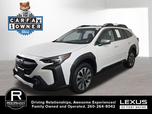 Used 2025 Subaru Outback Touring image 1