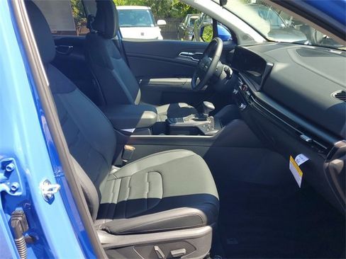 New 2026 Kia Sportage SX image 11
