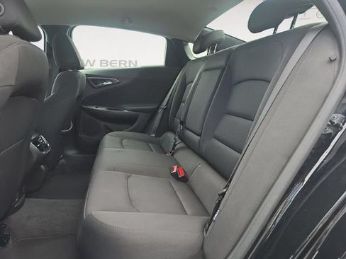 Used 2025 Chevrolet Malibu LT FWD image 13