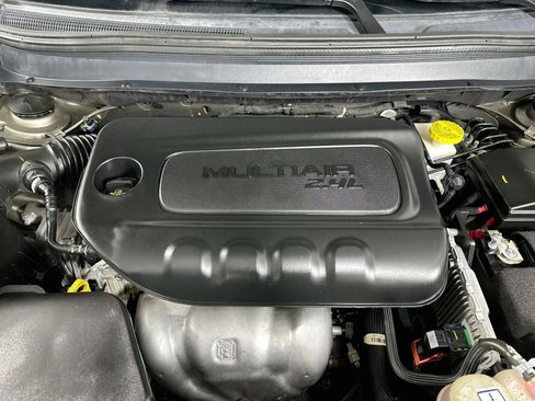 Used 2019 Jeep Cherokee Latitude w/ Popular Appearance Group FWD image 33