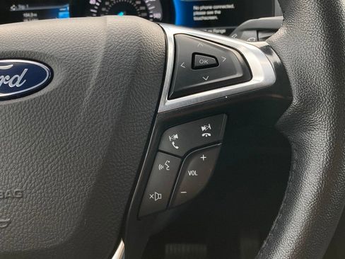 Used 2024 Ford Edge SEL image 18